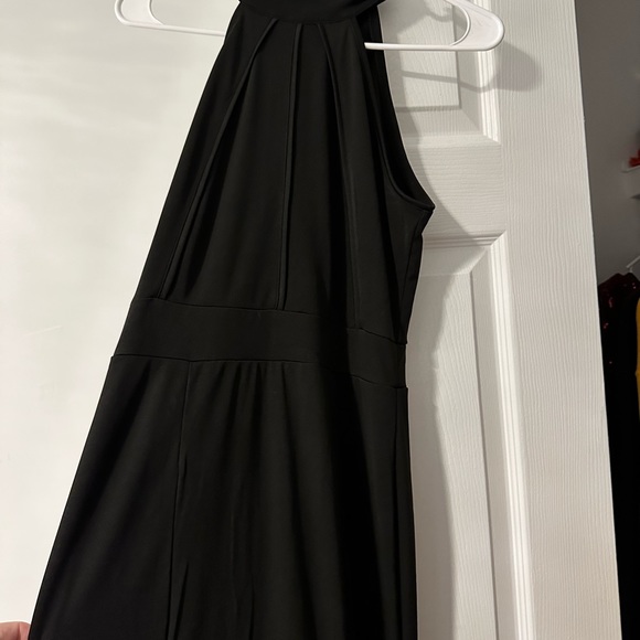 Women’s dress - Picture 2 of 2